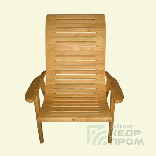 Кресло из кедра «Удобное» высотой спинки 110 см