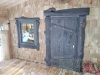 Массивные входные двери из кедра под старину с наличниками из горбыля